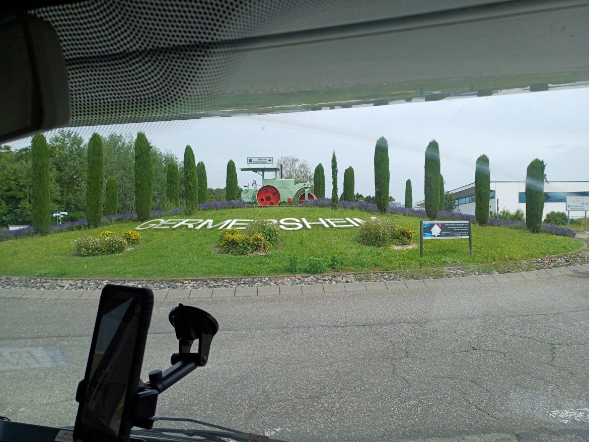 Germersheim am Rhein mit maladem Knie zum radeln…